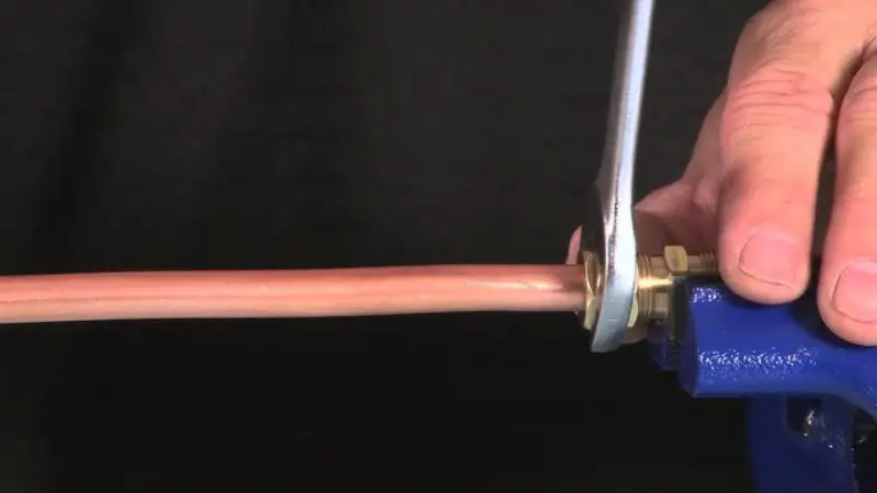 how to install a brass compression fitting on plastic tubing