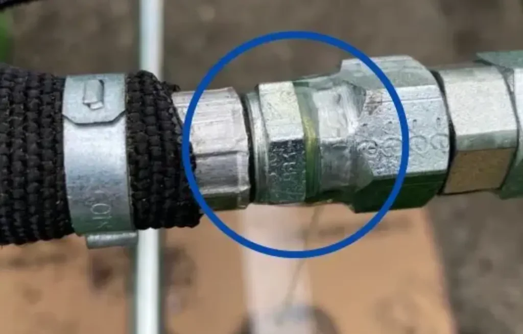 hydraulic fitting leaking
