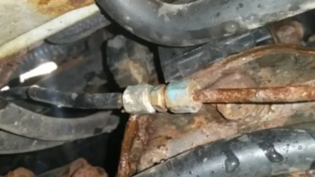 how to remove rusted brake line fittings