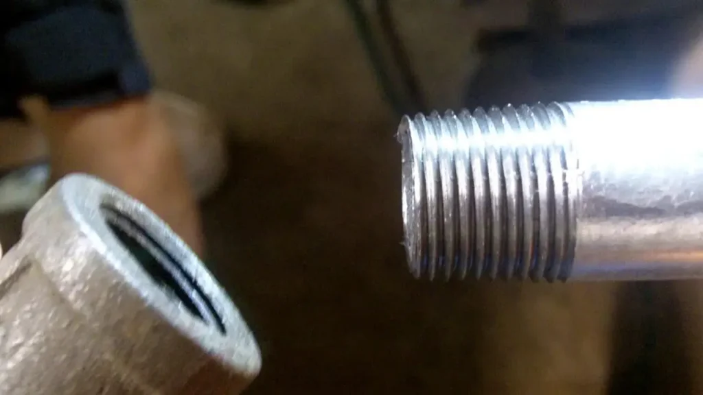 how to thread a pipe without a pipe threader